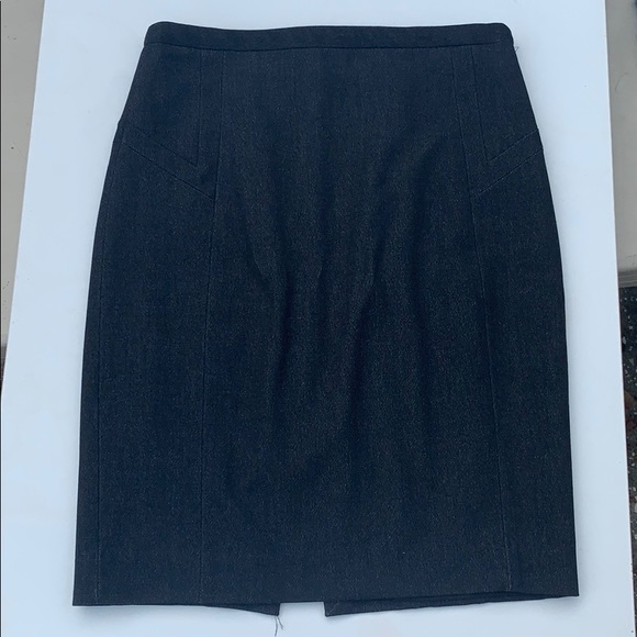 casual miniskirt - Picture 1 of 2